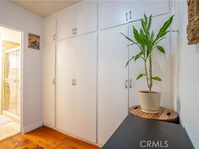 446 S St Andrews Place 2, Los Angeles CA 90020