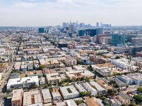 446 S St Andrews Place 2, Los Angeles CA 90020