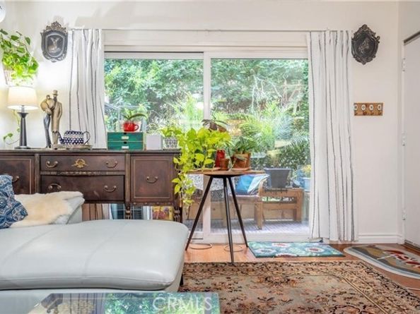 446 S St Andrews Place 2, Los Angeles CA 90020