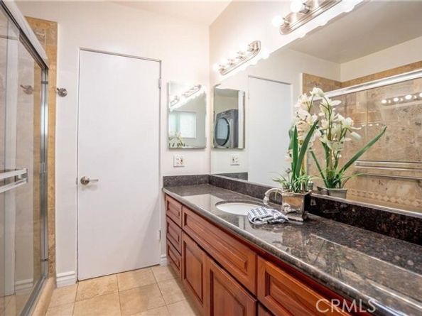 446 S St Andrews Place 2, Los Angeles CA 90020