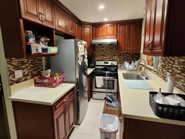 216 Walnut Avenue, Huntington Beach CA 92648