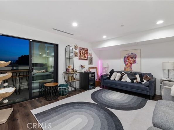 11324 W Raitt Lane, North Hollywood (los Angeles) CA 91606