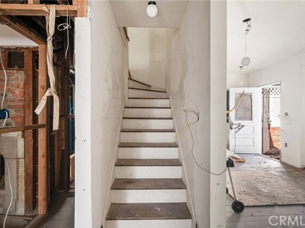 2000 N New Hampshire, Los Angeles CA 90027