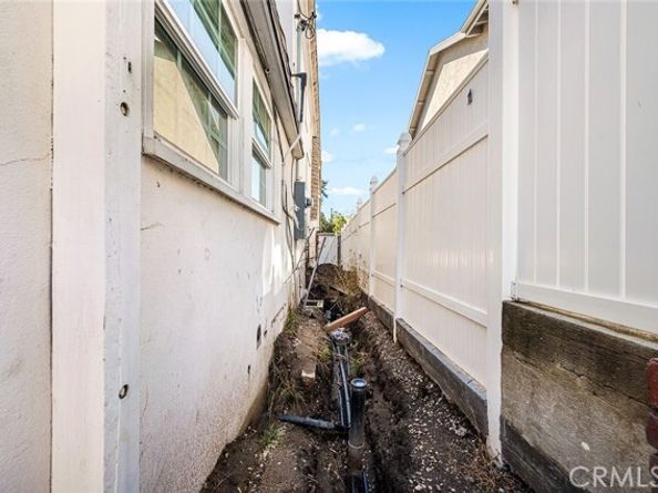 2000 N New Hampshire, Los Angeles CA 90027