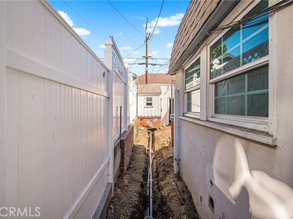 2000 N New Hampshire, Los Angeles CA 90027