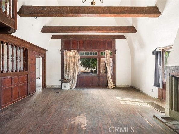 2000 N New Hampshire, Los Angeles CA 90027