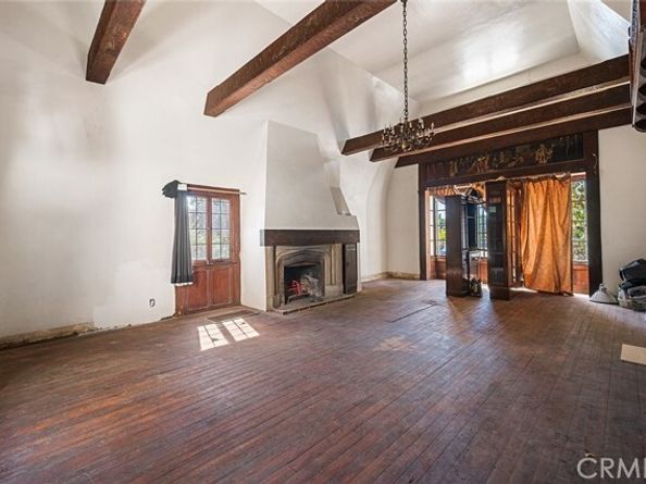 2000 N New Hampshire, Los Angeles CA 90027