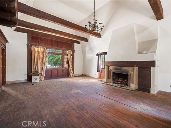 2000 N New Hampshire, Los Angeles CA 90027