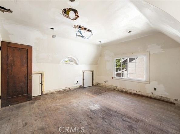 2000 N New Hampshire, Los Angeles CA 90027