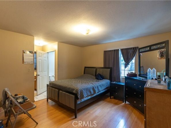 5845 S Broadway, Los Angeles CA 90003