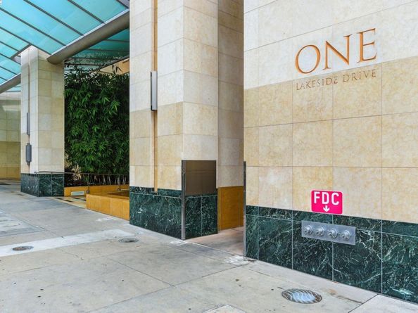 1 Lakeside Dr 1006, Oakland CA 94612