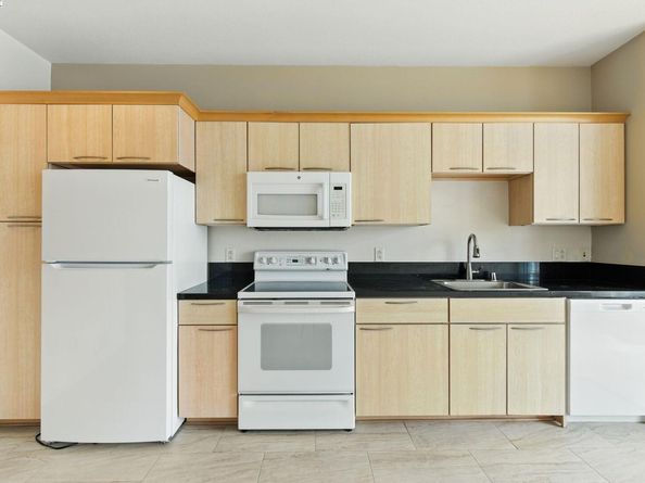 1 Lakeside Dr 1006, Oakland CA 94612