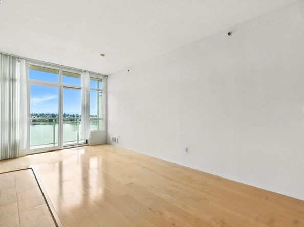 1 Lakeside Dr 1006, Oakland CA 94612