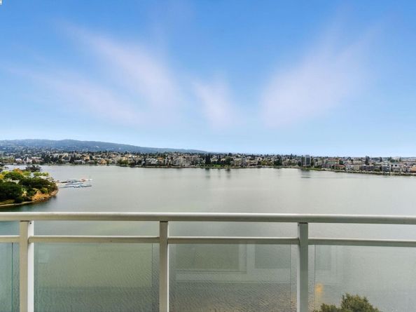 1 Lakeside Dr 1006, Oakland CA 94612