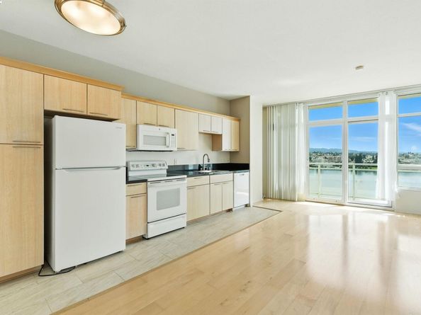1 Lakeside Dr 1006, Oakland CA 94612