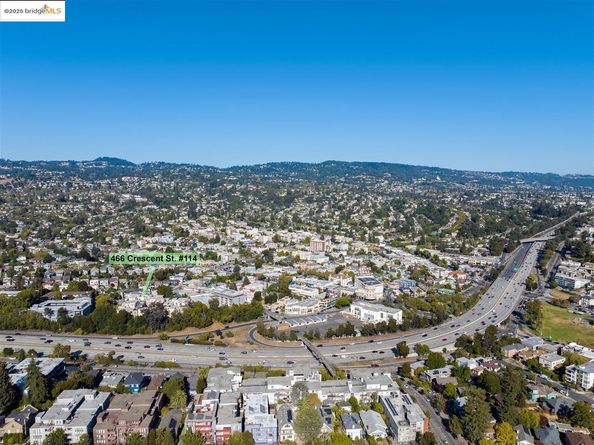 466 Crescent St 114, Oakland CA 94610