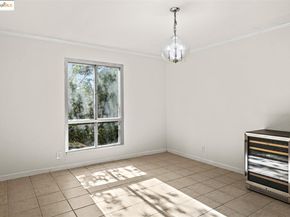 466 Crescent St 114, Oakland CA 94610