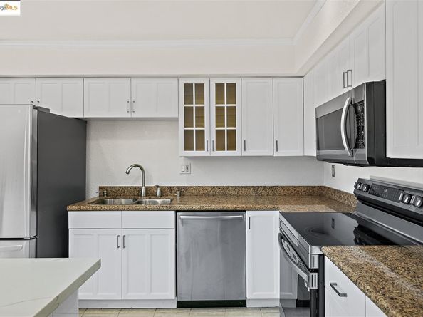 466 Crescent St 114, Oakland CA 94610