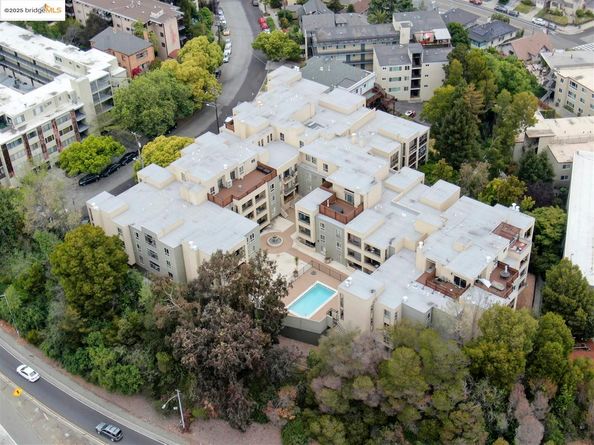 466 Crescent St 114, Oakland CA 94610