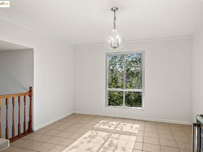 466 Crescent St 114, Oakland CA 94610