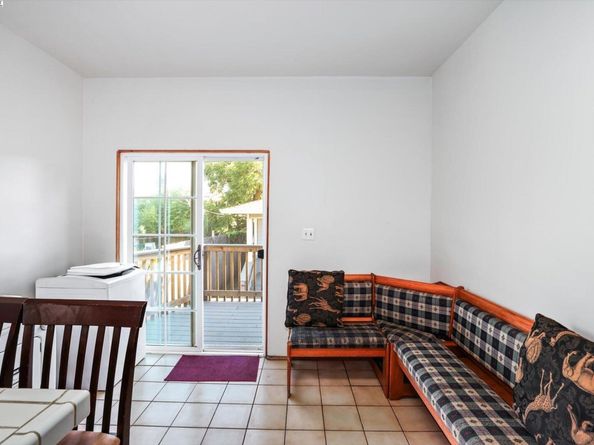 835 Apgar St, Oakland CA 94608