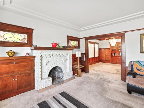 835 Apgar St, Oakland CA 94608