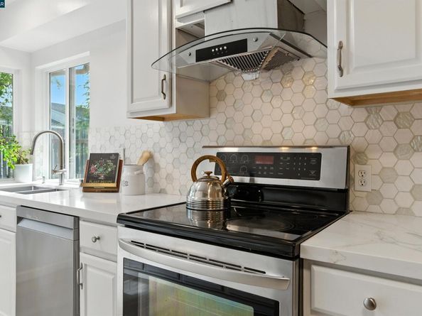 208 Siskiyou Ct., Walnut Creek CA 94598