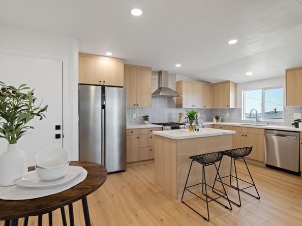 16068 Gramercy Dr, San Leandro CA 94578