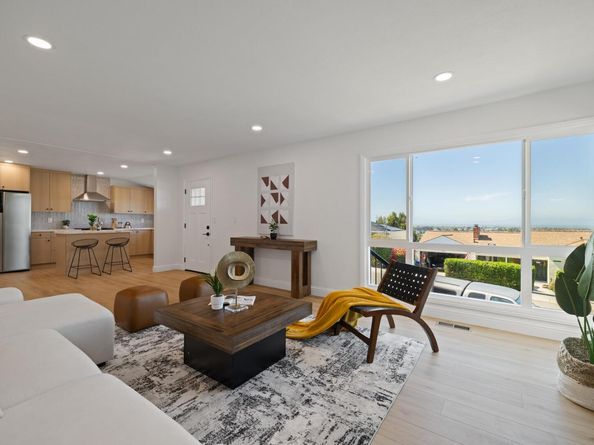 16068 Gramercy Dr, San Leandro CA 94578