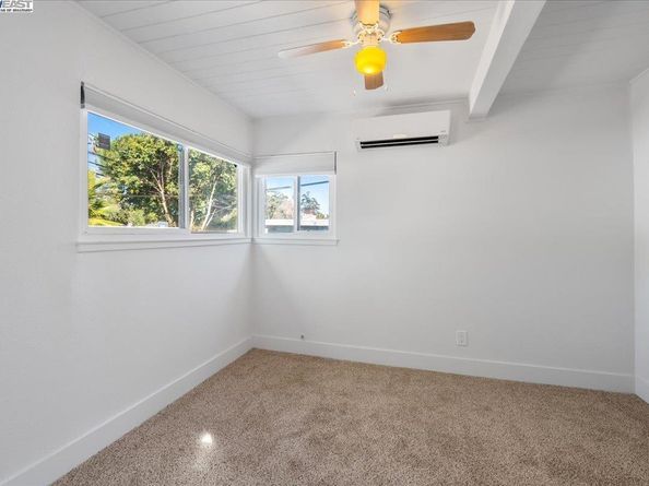 2082 Overhill Rd, Concord CA 94520
