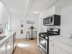 2082 Overhill Rd, Concord CA 94520