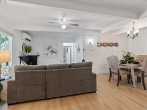 2082 Overhill Rd, Concord CA 94520