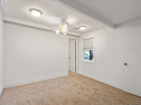2082 Overhill Rd, Concord CA 94520