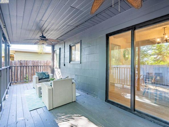 2082 Overhill Rd, Concord CA 94520
