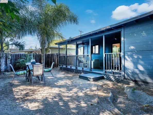 2082 Overhill Rd, Concord CA 94520