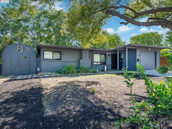 2082 Overhill Rd, Concord CA 94520