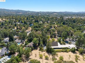 3084 Walnut Blvd, Walnut Creek CA 94596