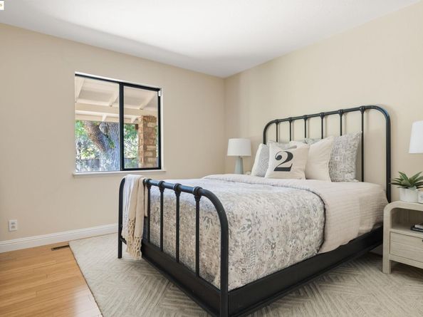 3084 Walnut Blvd, Walnut Creek CA 94596