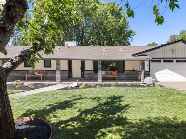 3084 Walnut Blvd, Walnut Creek CA 94596
