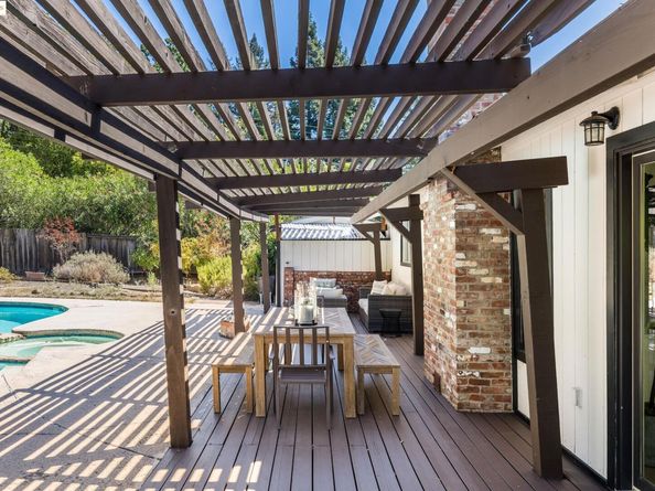 3084 Walnut Blvd, Walnut Creek CA 94596