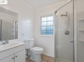8806 Dowling St, Oakland CA 94605