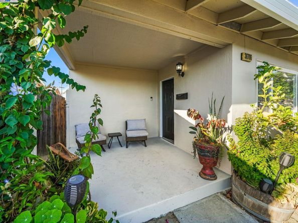 36706 Hafner St, Newark CA 94560