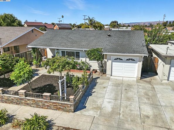 36706 Hafner St, Newark CA 94560