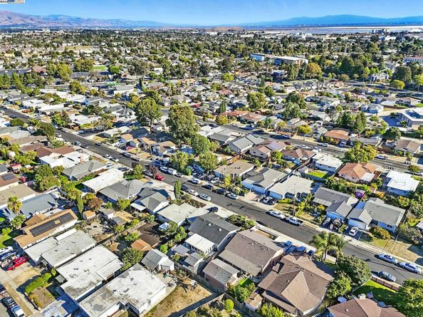 36706 Hafner St, Newark CA 94560