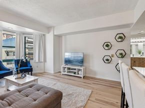 988 Franklin 609, Oakland CA 94607
