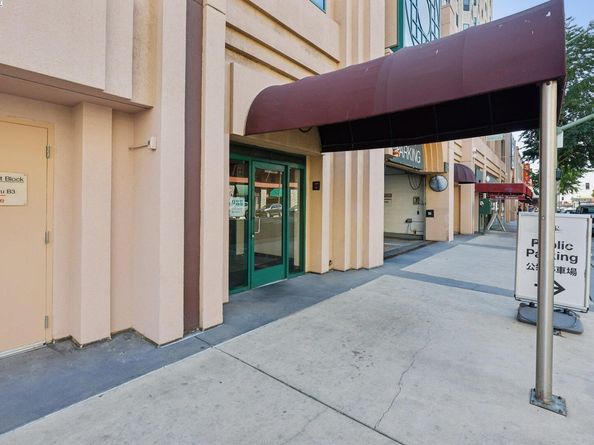 988 Franklin 609, Oakland CA 94607
