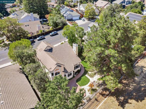 1816 Eagle Peak Ave, Clayton CA 94517