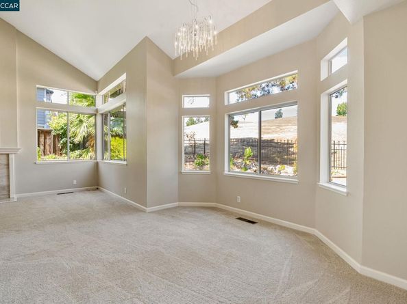 1816 Eagle Peak Ave, Clayton CA 94517