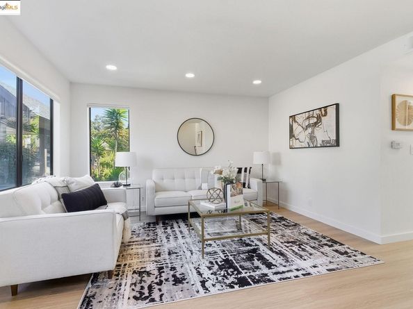 9737 Hillgrade CT, Oakland CA 94603
