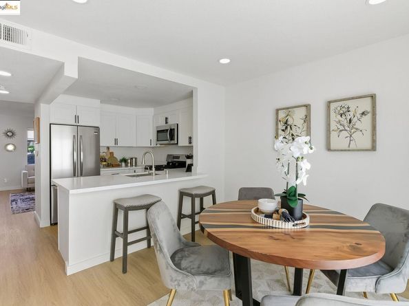 9737 Hillgrade CT, Oakland CA 94603